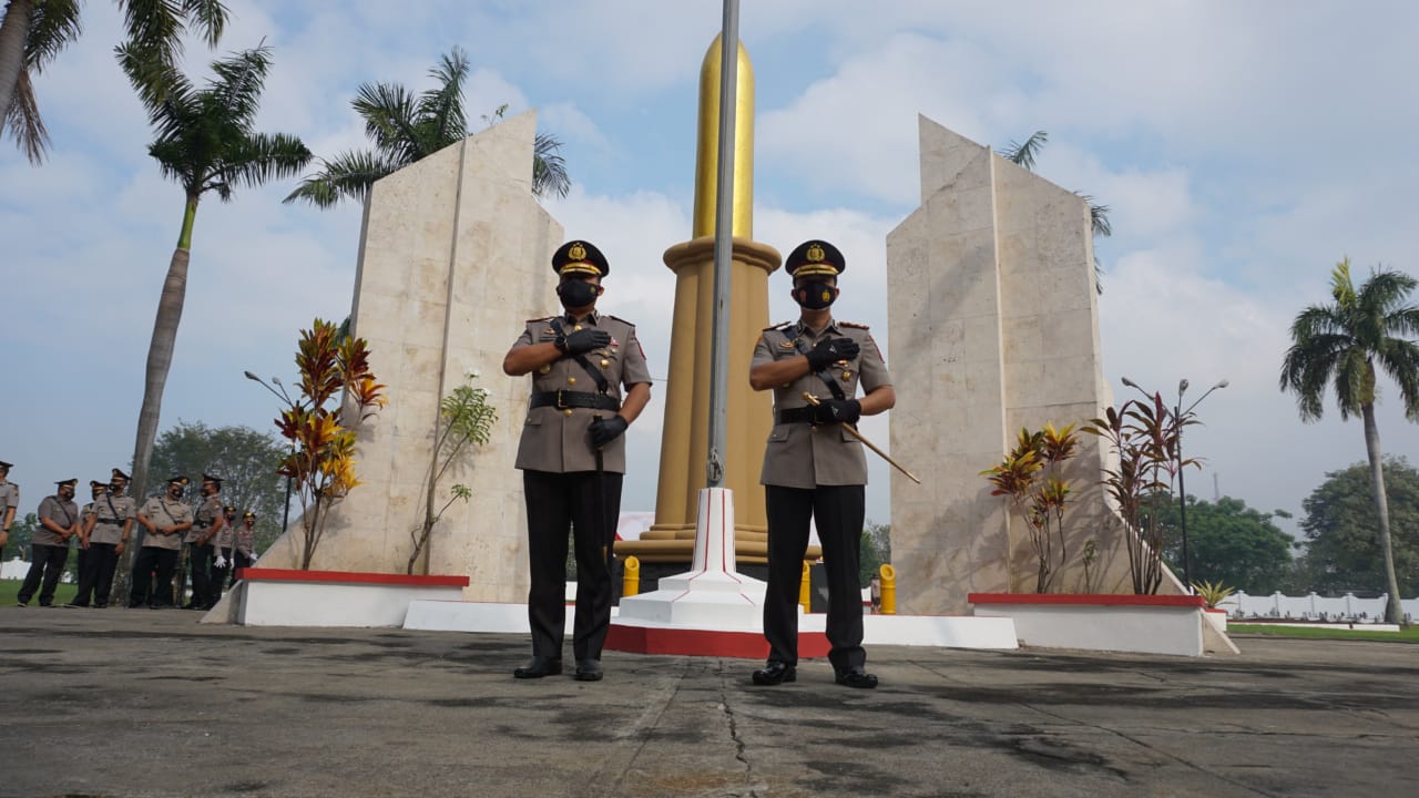 Dua Kapolres Mojokerto Ziarah dan Tabur Bunga di TMP Jelang HUT Bhayangkara